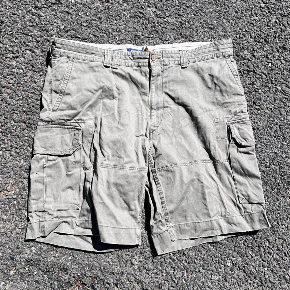1990s Polo Ralph Lauren Cargo Multi-pocket shorts size 42"